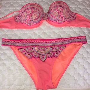Victoria’s Secret bikini set!!